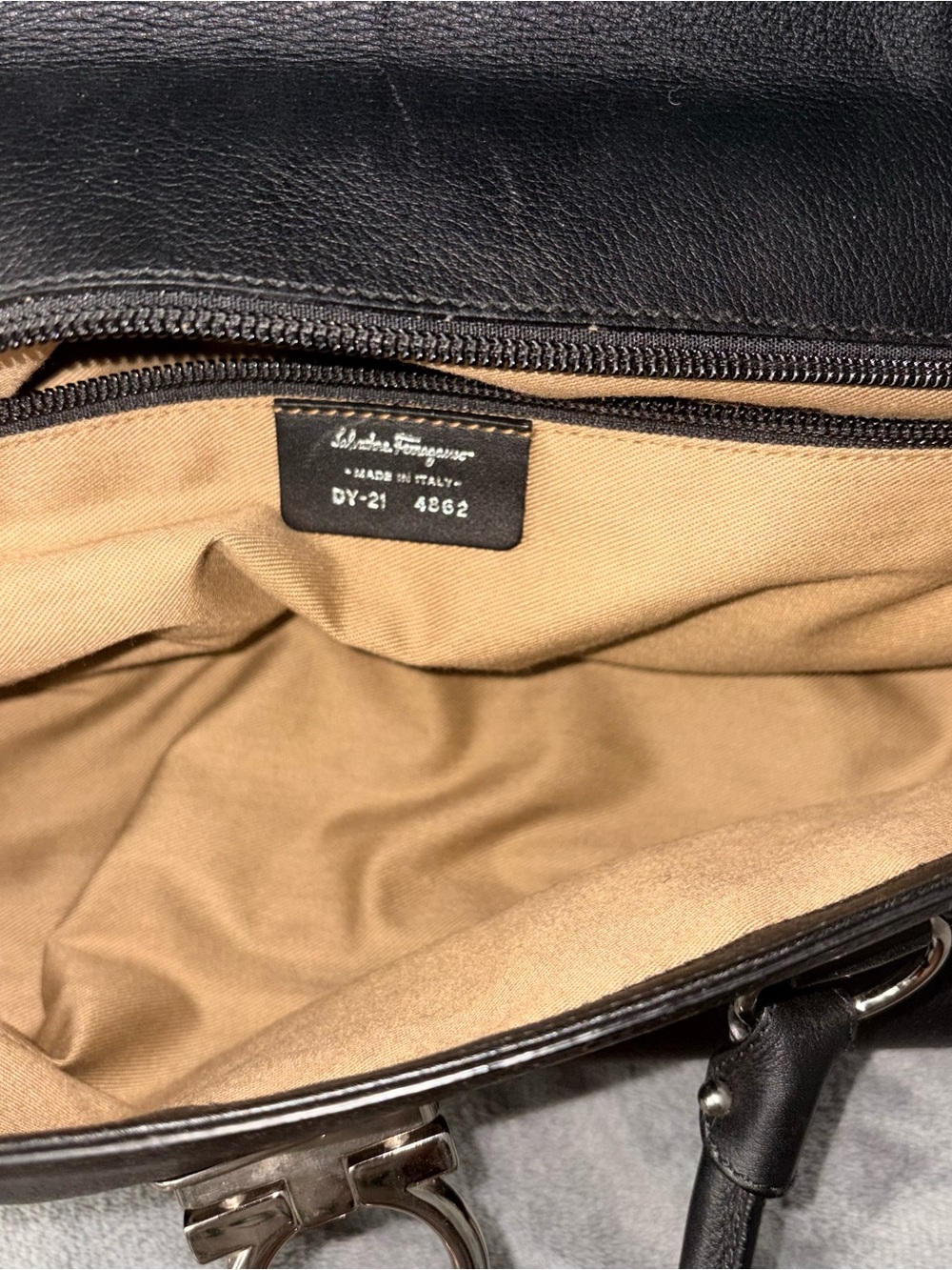 Salvatore Ferragamo Black Leather Shoulder Bag with Silver Hardware - Picture 5 of 7